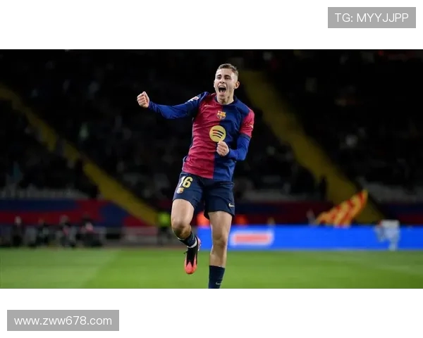 巴萨新星库巴西恋情曝光！携红发女友甜蜜度假机场秀恩爱(3)